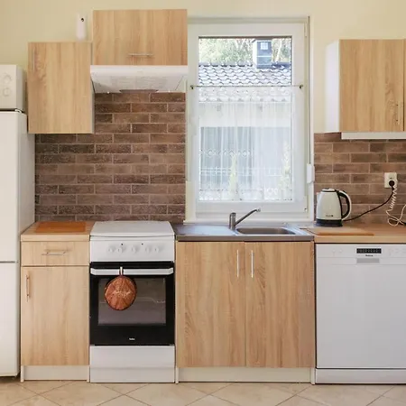 Holiday home Letniskowy Pod Topolami