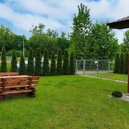 Nyaraló Letniskowy Pod Topolami