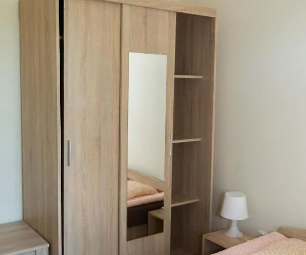 Letniskowy Pod Topolami Nyaraló *